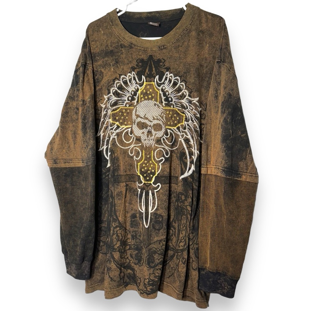 VTG 2000s Y2K Affliction Long Sleeve
fits super comfy and super baggy
